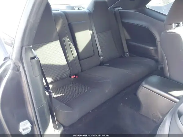 2C3CDZAG8GH352903 2016 DODGE CHALLENGER - Image 8