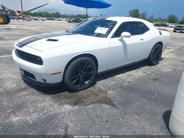 2C3CDZAG8GH358829 2016 DODGE CHALLENGER - Image 2