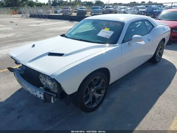 2C3CDZAG8HH502929 2017 DODGE CHALLENGER - Image 2
