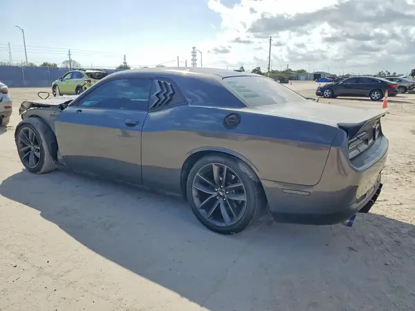 2C3CDZAG8HH516975 2017 DODGE CHALLENGER - Image 2