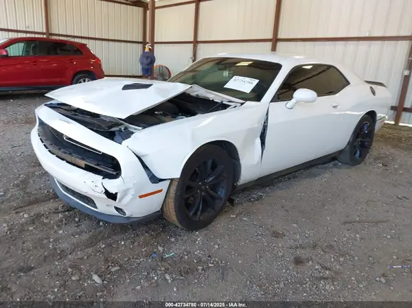 2C3CDZAG8HH532142 2017 DODGE CHALLENGER - Image 2