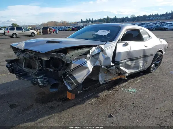 2C3CDZAG8HH554657 2017 DODGE CHALLENGER - Image 2