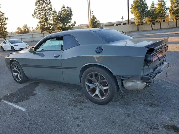 2C3CDZAG8HH554822 2017 DODGE CHALLENGER - Image 2