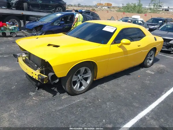2C3CDZAG8HH568428 2017 DODGE CHALLENGER - Image 2