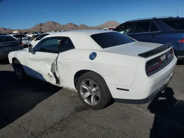 2C3CDZAG8HH594804 2017 DODGE CHALLENGER - Image 2
