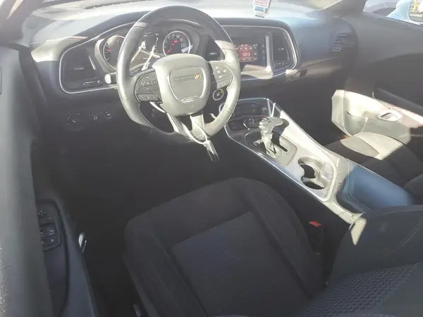 2C3CDZAG8HH594804 2017 DODGE CHALLENGER - Image 8