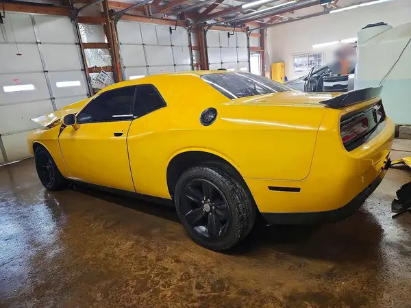 2C3CDZAG8HH609138 2017 DODGE CHALLENGER - Image 2