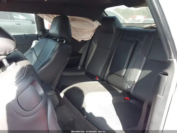 2C3CDZAG8HH622519 2017 DODGE CHALLENGER - Image 8
