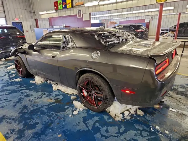2C3CDZAG8HH638185 2017 DODGE CHALLENGER - Image 2