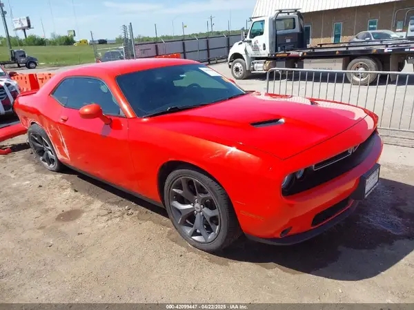 2C3CDZAG8HH640163 2017 DODGE CHALLENGER - Image 1