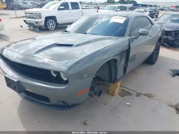 2C3CDZAG8JH110801 2018 DODGE CHALLENGER - Image 2