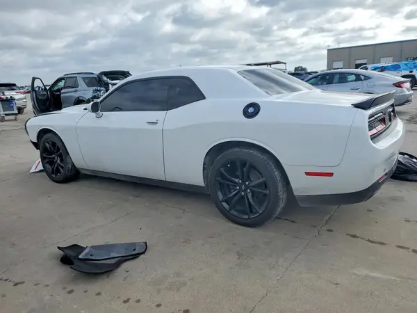 2C3CDZAG8JH152868 2018 DODGE CHALLENGER - Image 2