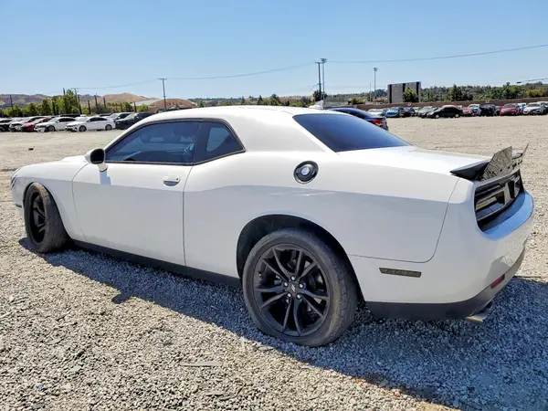 2C3CDZAG8JH171307 2018 DODGE CHALLENGER - Image 2