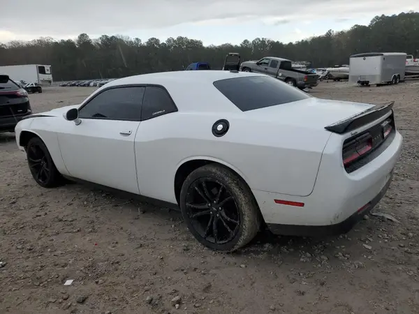 2C3CDZAG8JH204497 2018 DODGE CHALLENGER - Image 2