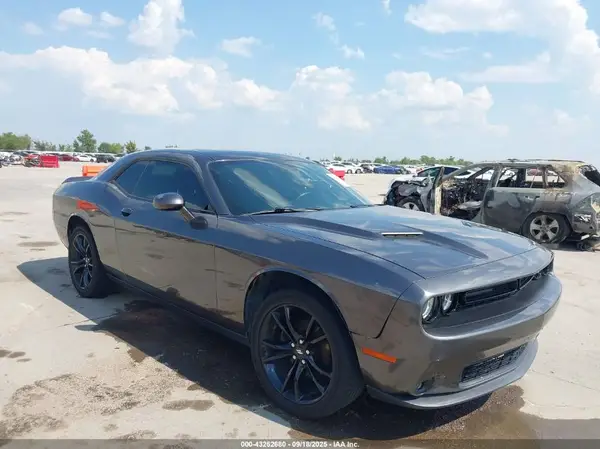 2C3CDZAG8JH204564 2018 DODGE CHALLENGER - Image 1