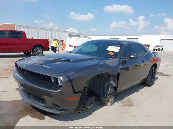 2C3CDZAG8JH204564 2018 DODGE CHALLENGER - Image 2