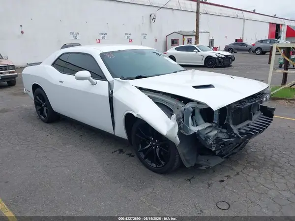 2C3CDZAG8JH216729 2018 DODGE CHALLENGER - Image 1