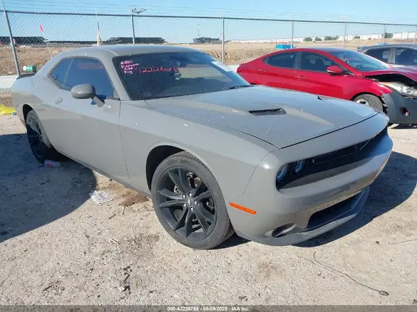 2C3CDZAG8JH217007 2018 DODGE CHALLENGER - Image 1
