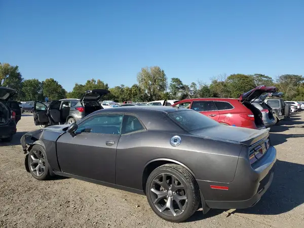 2C3CDZAG8JH229738 2018 DODGE CHALLENGER - Image 2