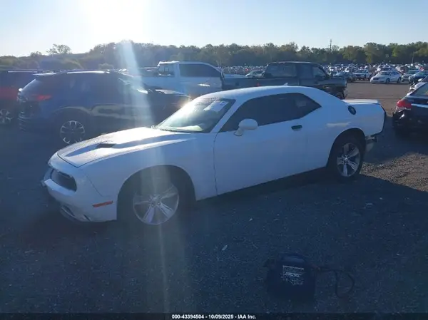 2C3CDZAG8JH236480 2018 DODGE CHALLENGER - Image 2