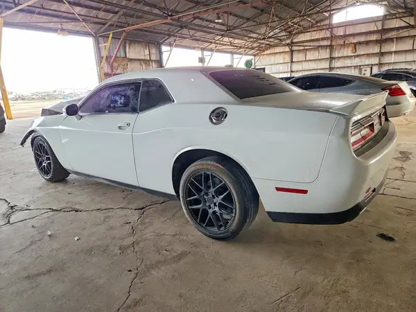 2C3CDZAG8JH241694 2018 DODGE CHALLENGER - Image 2