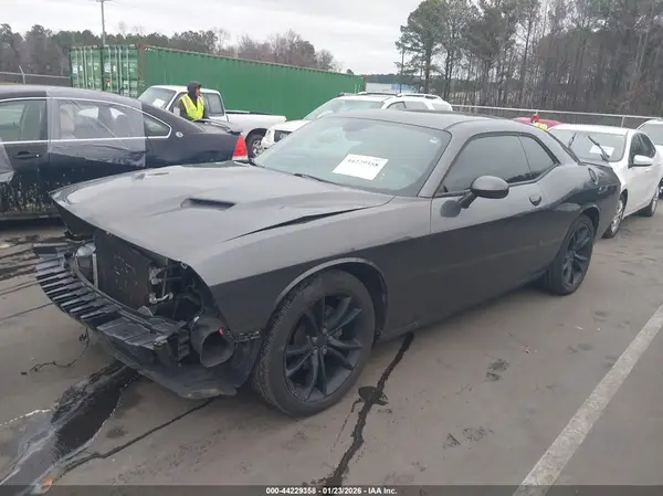 2C3CDZAG8JH288028 2018 DODGE CHALLENGER - Image 2