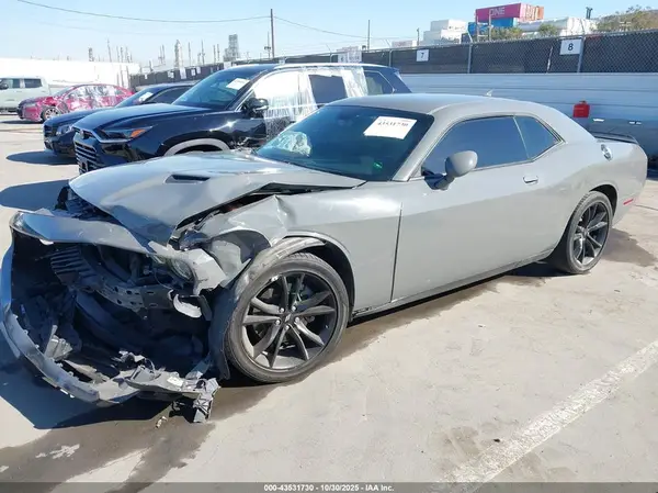 2C3CDZAG8JH297117 2018 DODGE CHALLENGER - Image 2