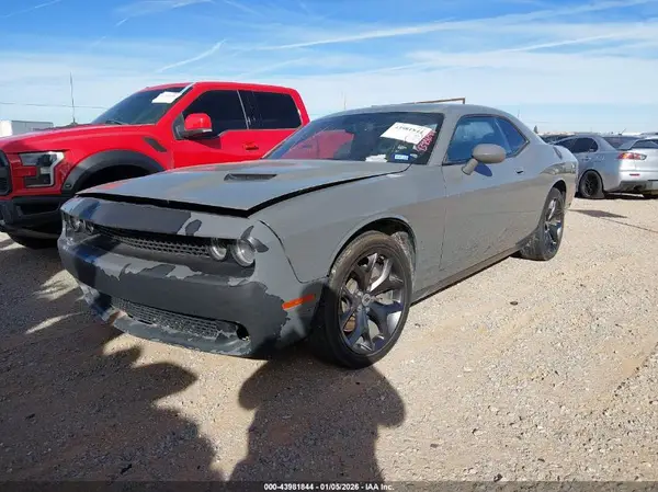 2C3CDZAG8JH305586 2018 DODGE CHALLENGER - Image 2