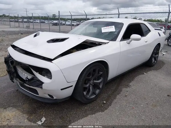 2C3CDZAG8JH311064 2018 DODGE CHALLENGER - Image 2