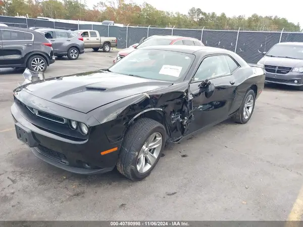 2C3CDZAG8JH317947 2018 DODGE CHALLENGER - Image 2