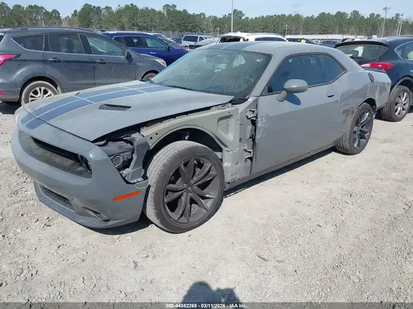 2C3CDZAG8JH332836 2018 DODGE CHALLENGER - Image 2