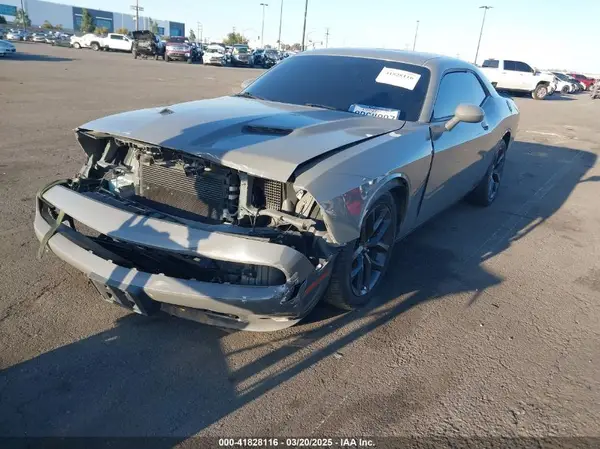 2C3CDZAG8KH521410 2019 DODGE CHALLENGER - Image 2