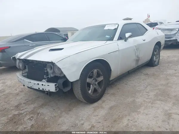 2C3CDZAG8KH694425 2019 DODGE CHALLENGER - Image 2