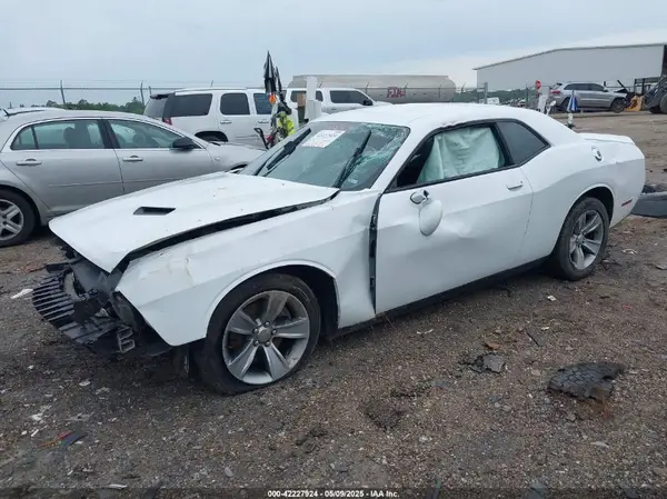 2C3CDZAG8KH701583 2019 DODGE CHALLENGER - Image 2