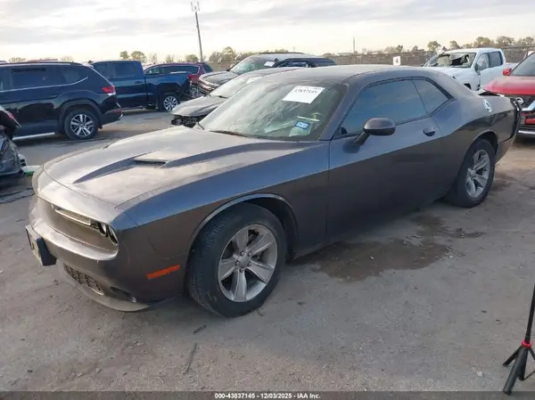 2C3CDZAG8KH733398 2019 DODGE CHALLENGER - Image 2