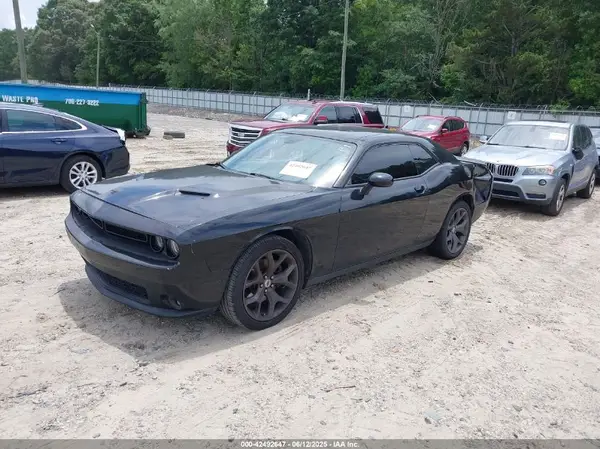 2C3CDZAG8KH759175 2019 DODGE CHALLENGER - Image 2
