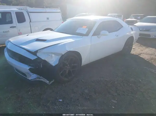 2C3CDZAG8LH121218 2020 DODGE CHALLENGER - Image 2