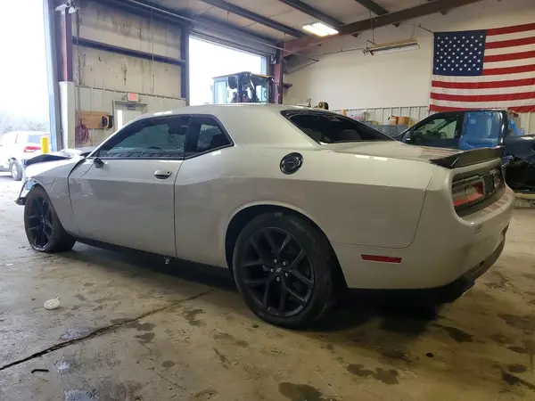 2C3CDZAG8MH564017 2021 DODGE CHALLENGER - Image 2