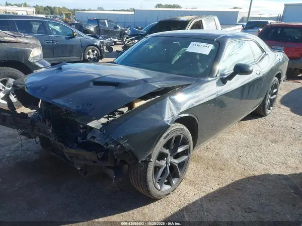 2C3CDZAG8MH573803 2021 DODGE CHALLENGER - Image 2