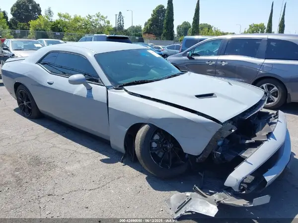 2C3CDZAG8MH596787 2021 DODGE CHALLENGER - Image 1