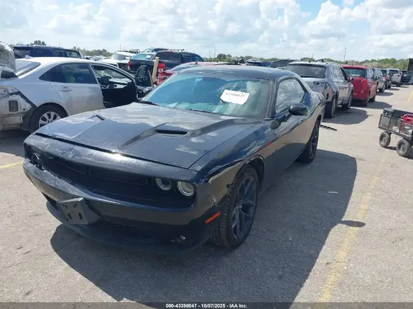 2C3CDZAG8PH574454 2023 DODGE CHALLENGER - Image 2