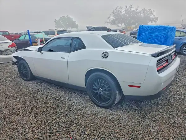2C3CDZAG9GH119239 2016 DODGE CHALLENGER - Image 2