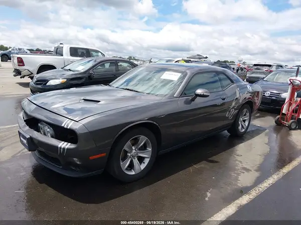 2C3CDZAG9GH137577 2016 DODGE CHALLENGER - Image 2