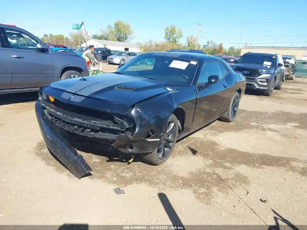 2C3CDZAG9GH137594 2016 DODGE CHALLENGER - Image 2