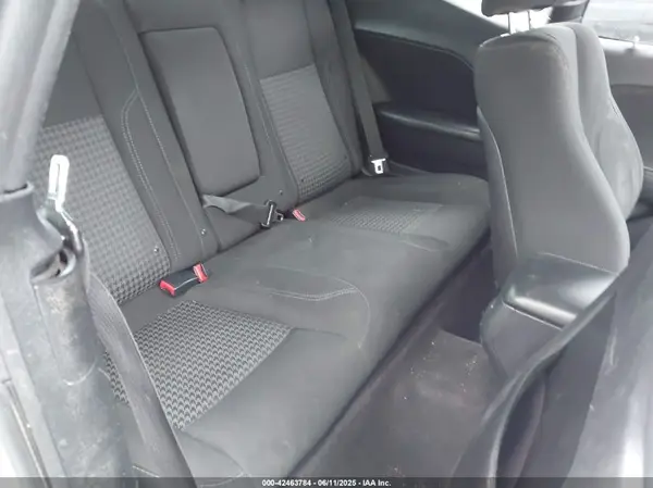 2C3CDZAG9GH184110 2016 DODGE CHALLENGER - Image 8