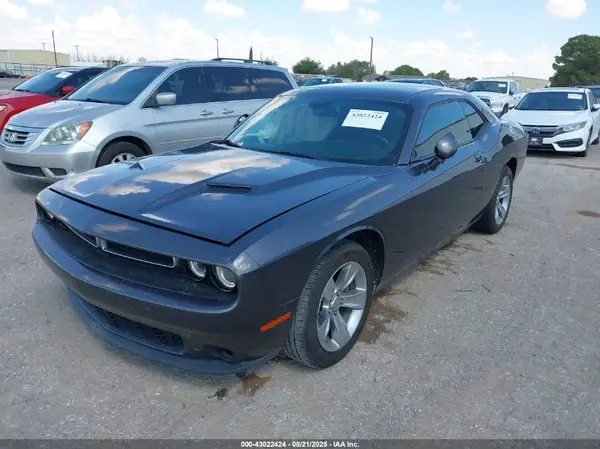 2C3CDZAG9GH231975 2016 DODGE CHALLENGER - Image 2