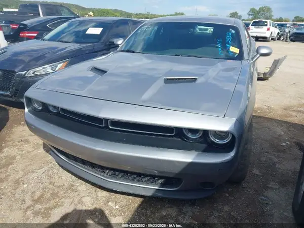 2C3CDZAG9GH284059 2016 DODGE CHALLENGER - Image 2