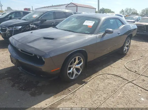 2C3CDZAG9GH322146 2016 DODGE CHALLENGER - Image 2