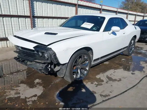 2C3CDZAG9GH336421 2016 DODGE CHALLENGER - Image 2