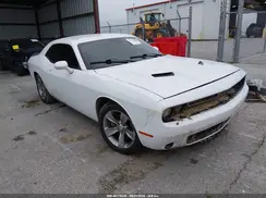 2C3CDZAG9GH352747 2016 DODGE CHALLENGER